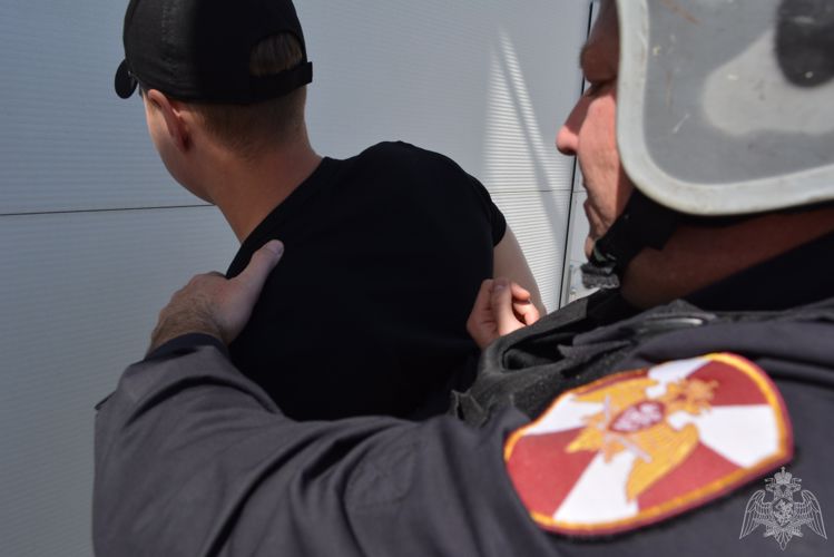 В Сыктывкаре сотрудники Росгвардии помогли полицейским раскрыть преступление по факту хищения имущества из частного дома