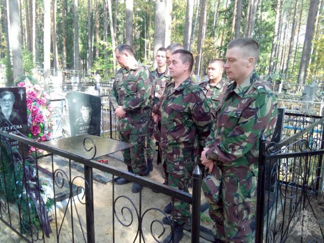 Сотрудники сыктывкарского ОМОН Росгвардии почтили память бойца отряда, погибшего при исполнении служебного долга