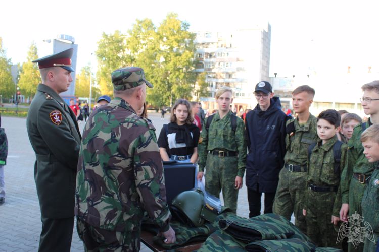 Росгвардия Республики Коми присоединилась к патриотической акции "Молодежь Эжвы против террора"