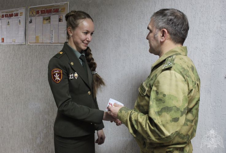 Росгвардейцам Республики Коми вручили золотые знаки отличия ГТО 