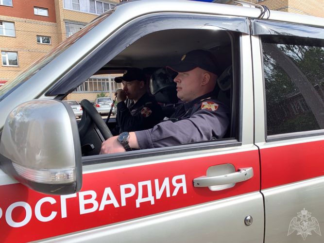 Сотрудники вневедомственной охраны помогли полицейским задержать мужчину, подозреваемого в хищении имущества у собственной матери