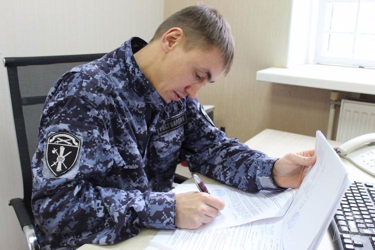 Центр лицензионно-разрешительной работы напоминает гражданам о мерах по обеспечению сохранности оружия при его перевозке и транспортировании