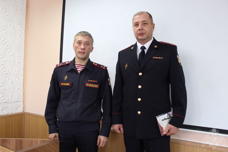 В Сыктывкаре офицеров вневедомственной охраны Росгвардии поблагодарили за службу