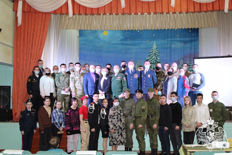 В Сыктывкаре военнослужащие Росгвардии принимают участие в судействе фестиваля компетенций «Будущие профессионалы»