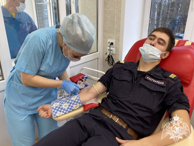 В Сыктывкаре росгвардейцы приняли участие в ведомственной донорской акции «От сердца к сердцу»