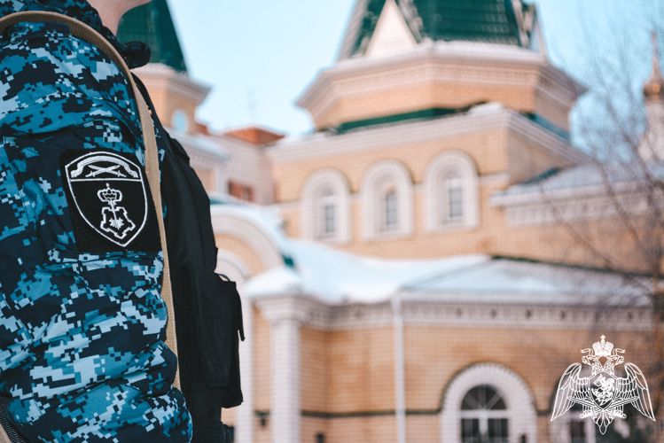 В Ухте сотрудники вневедомственной охраны задержали буйного посетителя храма