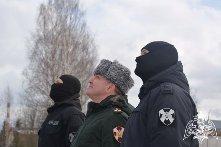 В Сыктывкаре состоялась акция «Погода с Росгвардией»