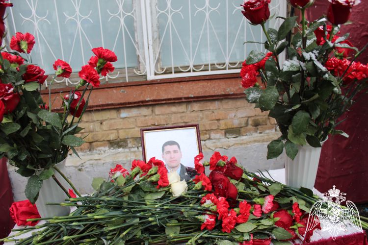 В Сыктывкаре увековечили память офицера ОМОН Росгвардии, погибшего при защите Донбасса