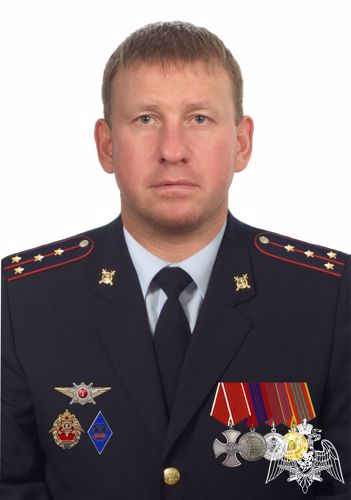 В Сыктывкаре росгвардейцы почтили память сослуживца, погибшего при исполнении служебного долга