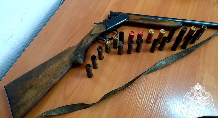В Сыктывкаре местные жители добровольно сдали оружие и боеприпасы