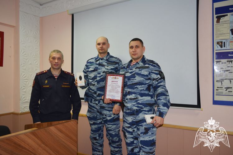 В Сыктывкаре состоялся конкурс «Лучший по профессии» среди сотрудников вневедомственной охраны Росгвардии 