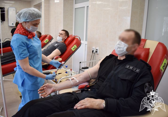 В Сыктывкаре росгвардейцы приняли участие в донорской акции «От сердца к сердцу»