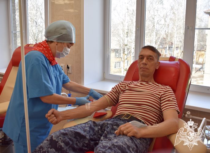 В Сыктывкаре росгвардейцы приняли участие в донорской акции «От сердца к сердцу»