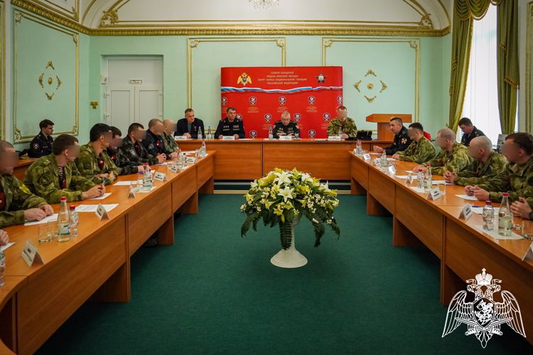 В Санкт-Петербурге офицер СОБР «Заря» принял участие в совете краповых беретов 