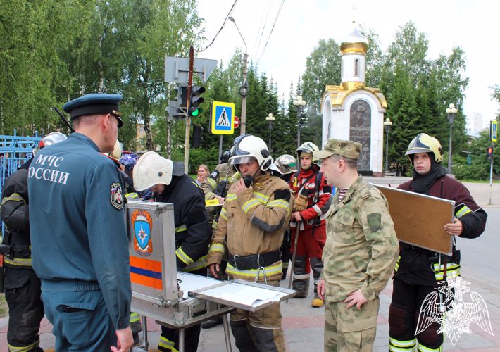 В Сыктывкаре прошли совместные учения Управления Росгвардии по Республике Коми и регионального МЧС по пожарной безопасности 