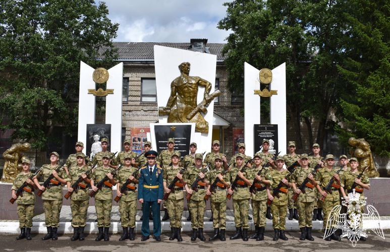 В Сыктывкаре приняли присягу военнослужащие Центра подготовки Северо-Западного округа Росгвардии