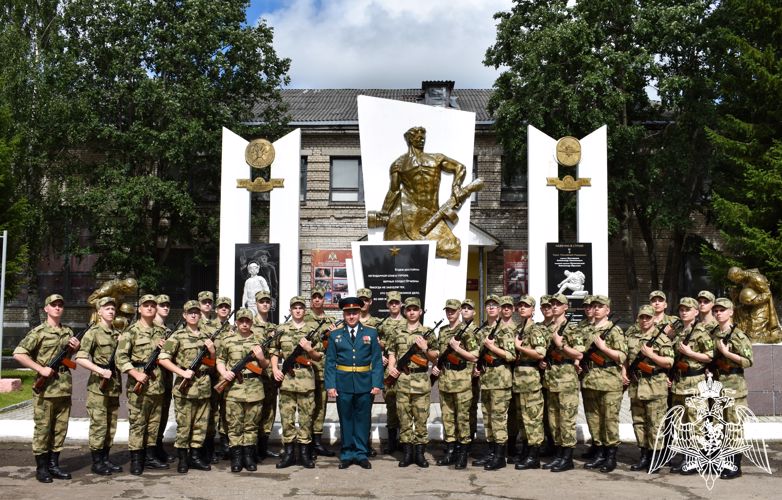 В Сыктывкаре приняли присягу военнослужащие Центра подготовки Северо-Западного округа Росгвардии
