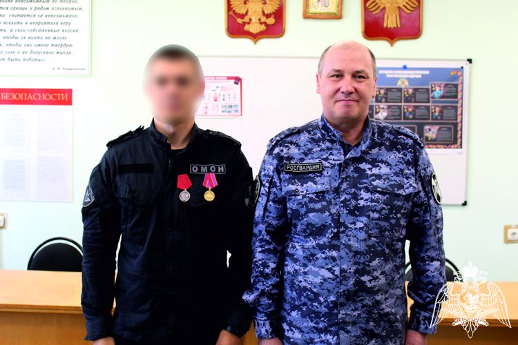 Заместитель командующего СЗО Росгвардии вручил госнаграды росгвардейцам – участникам спецоперации