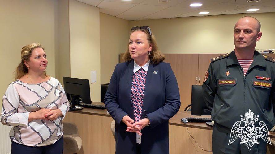 Росгвардейцы присоединились к акции «Собери ребенка в школу» для детей участников и ветеранов специальной военной операции