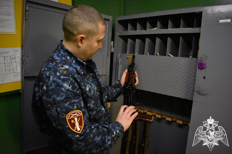 Центр лицензионно-разрешительной работы Управления Росгвардии по Республике Коми информирует жителей республики о соблюдении правил оборота оружия