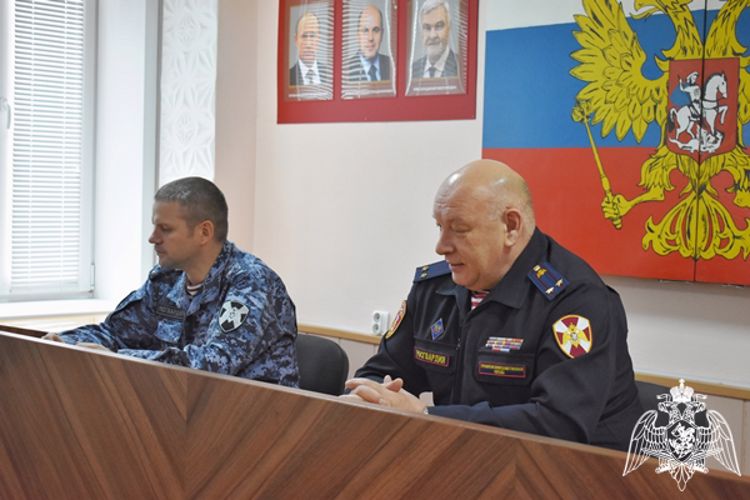Сотрудников вневедомственной охраны Росгвардии поздравили с  Днем образования службы