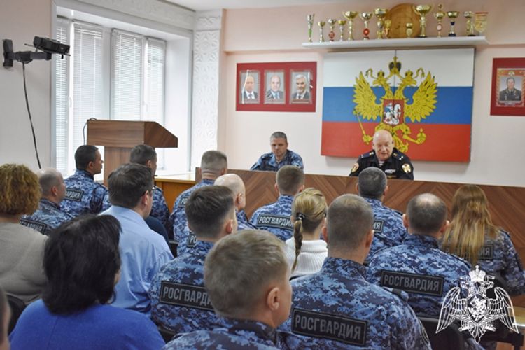 Сотрудников вневедомственной охраны Росгвардии поздравили с  Днем образования службы
