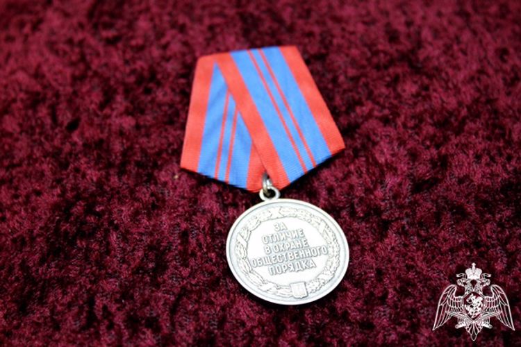 В Сыктывкаре сотрудникам Росгвардии вручены государственные награды