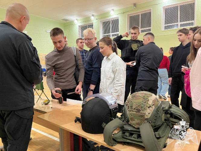Сотрудники ОМОН «Зырянин» стал участниками патриотического фестиваля «Защитник Отечества: вчера, сегодня завтра»