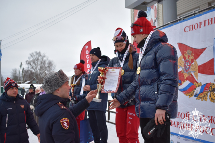 В Сыктывкаре завершились чемпионаты Росгвардии по лыжным гонкам и служебному двоеборью