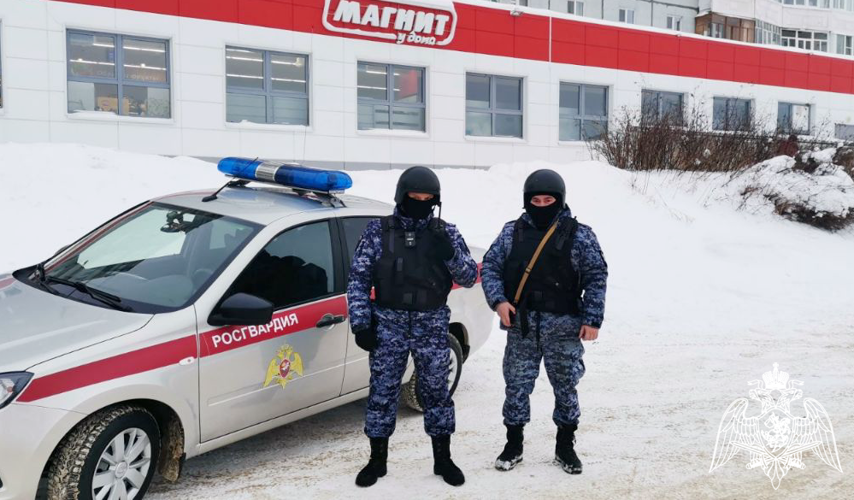 В Сыктывкаре росгвардейцы по «горячим следам» задержали злоумышленника, похитившего из магазина 40 пачек сыра