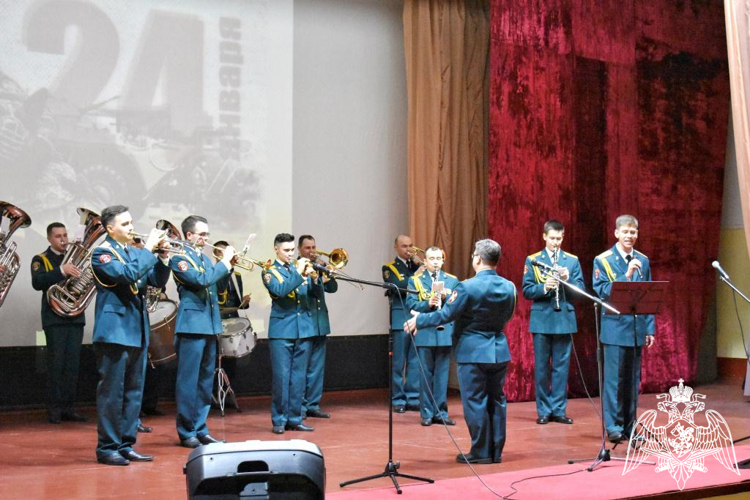 В Центре подготовки личного состава Северо-Западного округа Росгвардии поздравили специалистов инженерной службы с профессиональным праздником