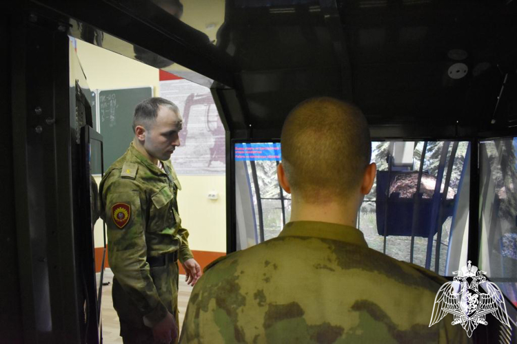 В Сыктывкаре в Центре подготовки личного состава Росгвардии курсанты Пермского военного института прошли войсковую стажировку