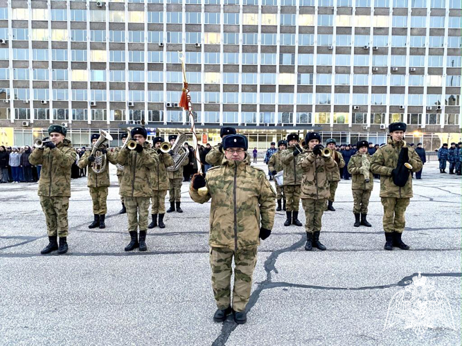 В Сыктывкаре военнослужащие Росгвардии участвуют в репетиции торжественного шествия ко Дню Победы
