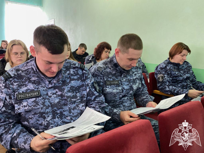 В Коми росгвардейцы присоединились к акции «Диктант Победы»