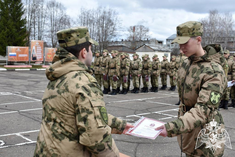Военнослужащие по призыву завершили обучение в Центре подготовки личного состава Северо-Западного округа Росгвардии 