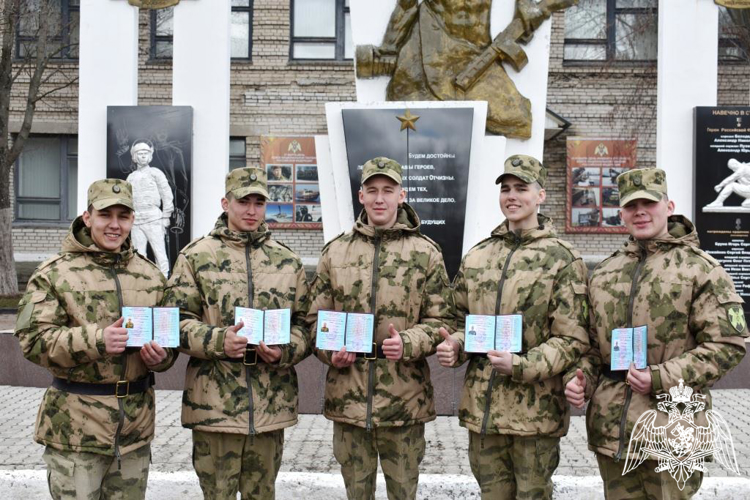 Военнослужащие по призыву завершили обучение в Центре подготовки личного состава Северо-Западного округа Росгвардии 