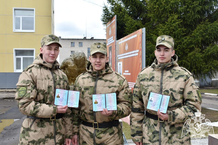 Военнослужащие по призыву завершили обучение в Центре подготовки личного состава Северо-Западного округа Росгвардии 