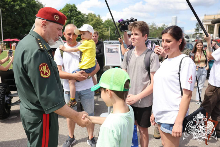 Военно-спортивный фестиваль Росгвардии в "Лужниках" собрал более 20 000 москвичей и гостей столицы