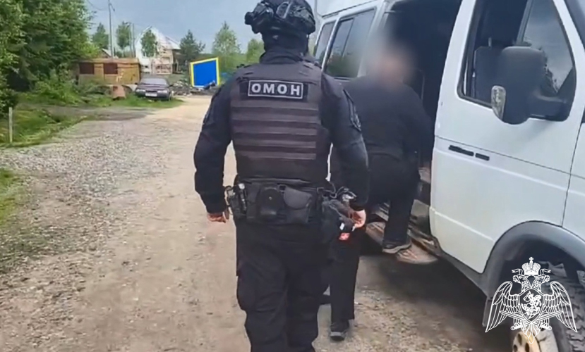 В Коми при силовой поддержке ОМОН «Зырянин» задержан руководитель ресурсоснабжающей организации, подозреваемый в совершении коррупционного преступления