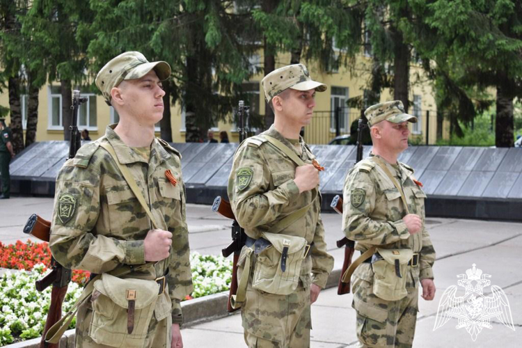 В День памяти и скорби офицеры Росгвардии почтили память героев Великой Отечественной войны