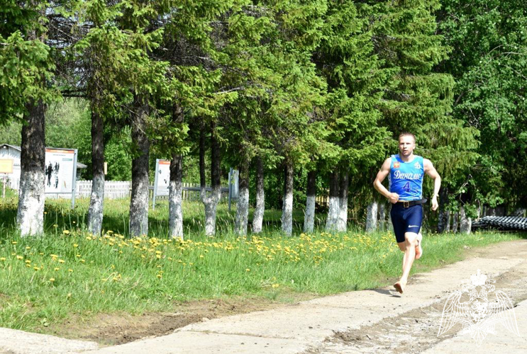 В Сыктывкаре состоялся чемпионат по служебному двоеборью памяти сотрудника ОМОН «Зырянин» Алексея Опацкого