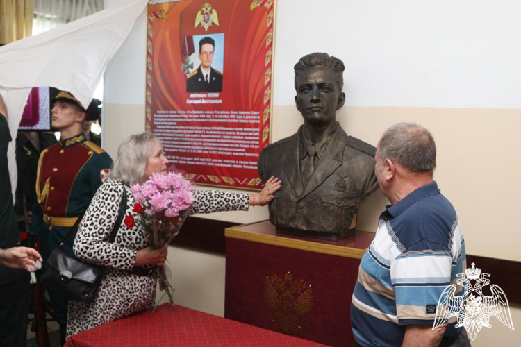 Память кавалера Ордена Мужества лейтенанта Григория Мулина увековечили в Санкт-Петербурге