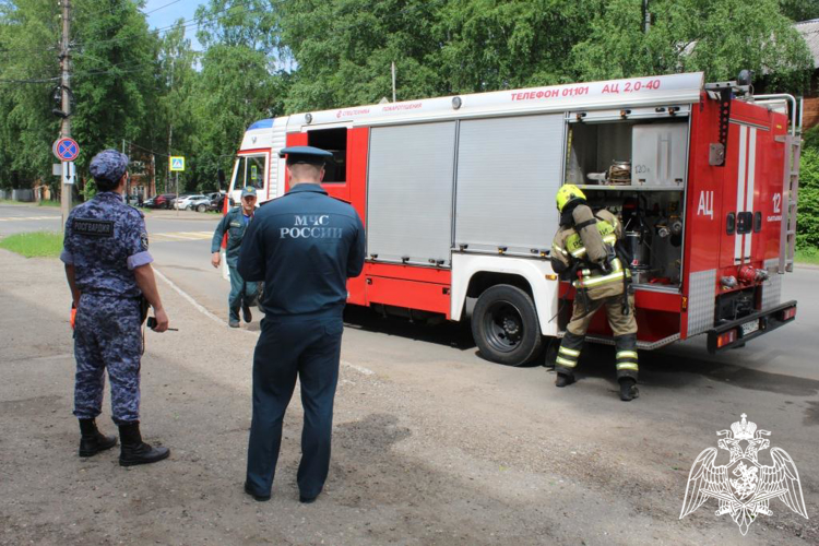 В Сыктывкаре прошли пожарно-тактические учения Росгвардии и МЧС