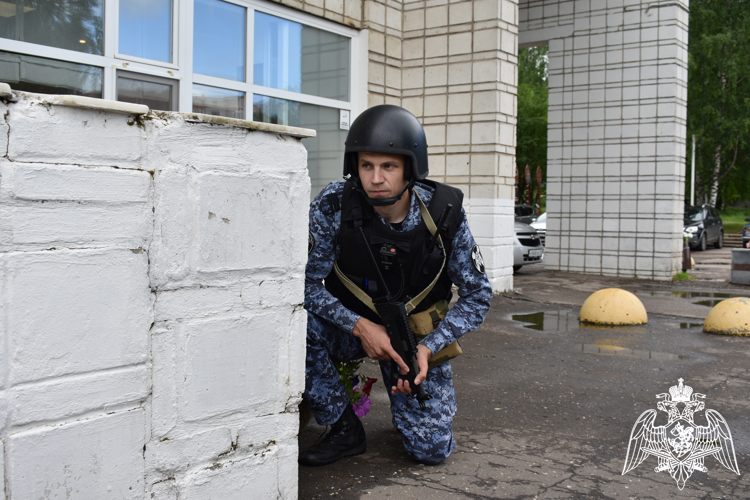 В Коми росгвардейцы по «тревоге» прибыли больницу из-за пациента, угрожавшего медицинскому персоналу