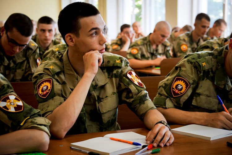 Сыктывкарский выпускник поделился впечатлениями о поступлении в Санкт-Петербургскую военную академию Росгвардии