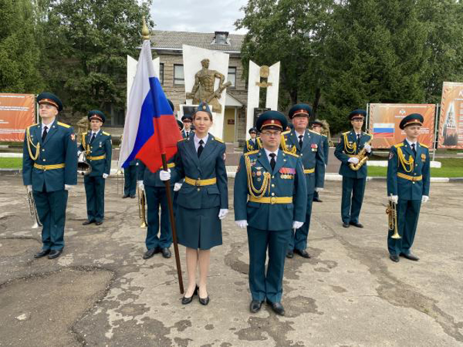В Коми военнослужащие Росгвардии приняли участие в праздновании Дня Государственного флага России и Дня Республики Коми