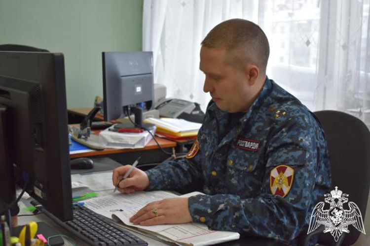 Охотник из Инты в лесу не обеспечил надежное крепление оружия и потерял его
