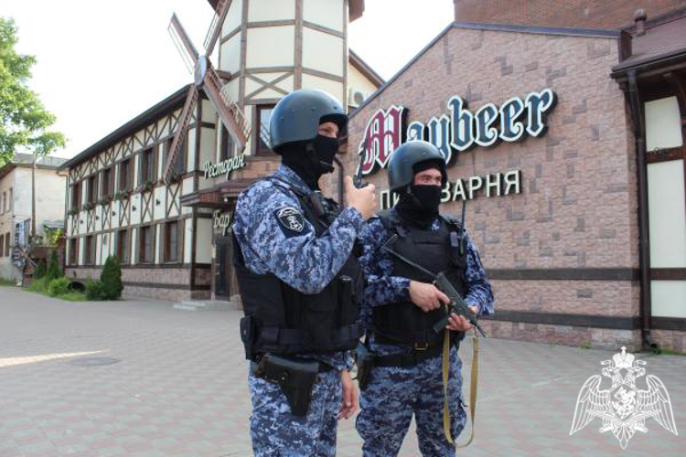 Росгвардейцы в Сыктывкаре задержали дебоширов, нарушивших общественный порядок