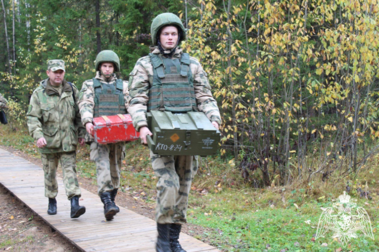 В Сыктывкаре курсанты Пермского военного института прошли войсковую стажировку в Центре подготовки личного состава Росгвардии 