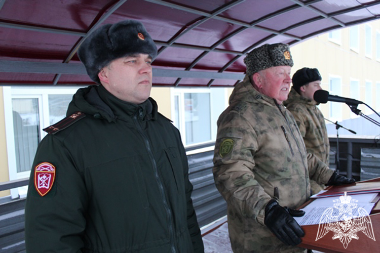 В Сыктывкаре военнослужащие по призыву торжественно приняли присягу